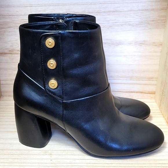 Nine WEST Gold Buttons Black leather Ankle Boots - Picture 3 of 10
